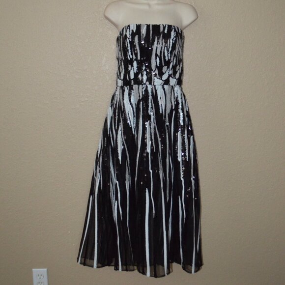 NWOT $5720 Sz 36 2 Elie Saab Black White Embroidered Sequin Midi Strapless Dress